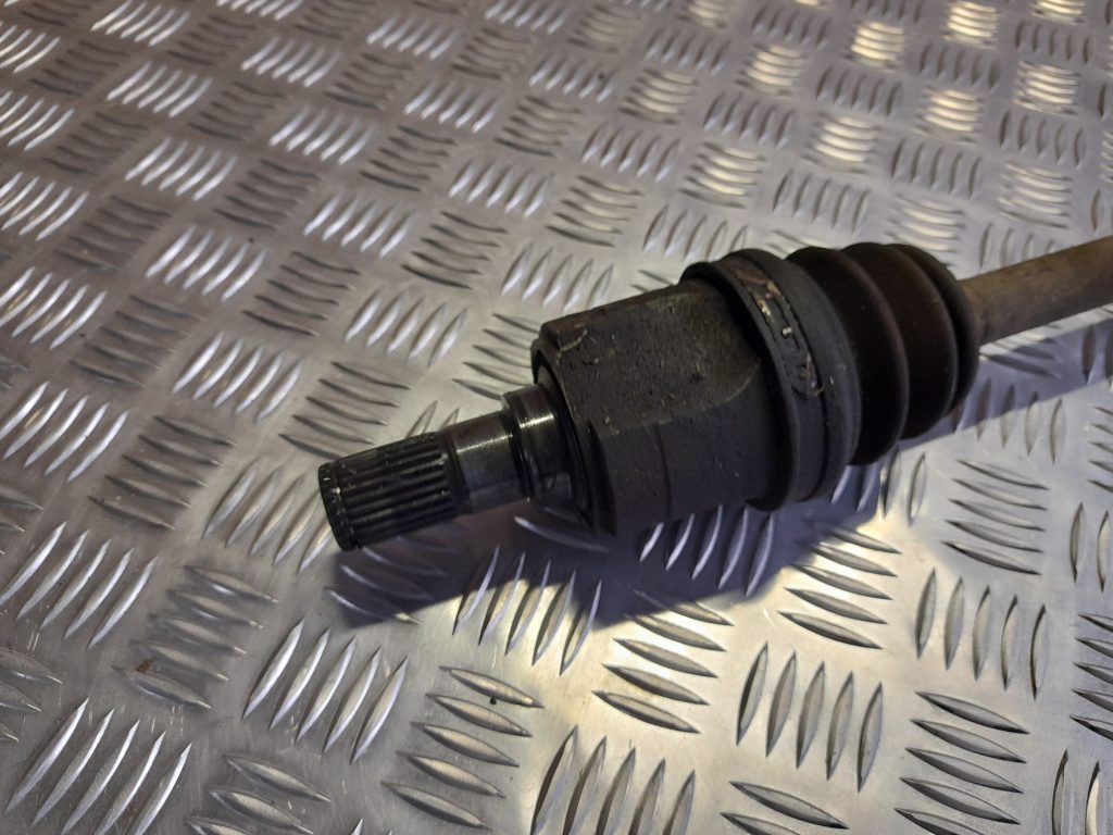 Pusass priekšēja labā priekš KIA PICANTO 2006