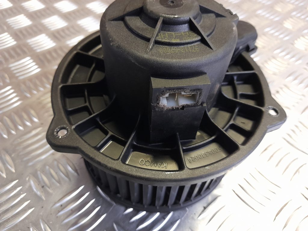 Salona ventilators priekš KIA PICANTO 2006 2 Salona ventilators priekš KIA PICANTO 2006