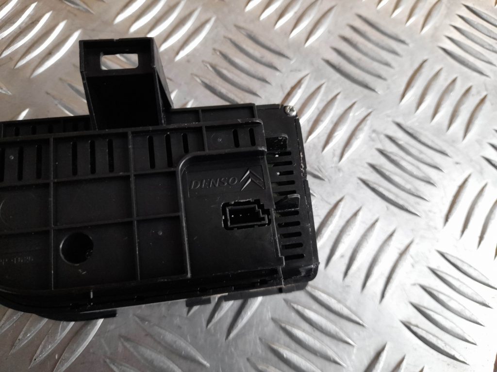 Klimata kontroles bloks priekš CITROEN PICASSO 2007 4 Klimata kontroles bloks priekš CITROEN PICASSO 2007