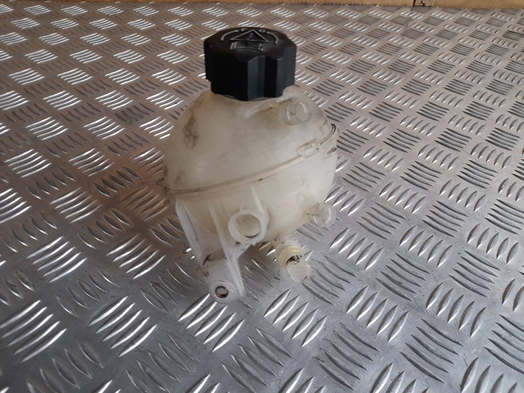 Dzesēšanas šķidruma tvertne priekš CITROEN PICASSO 2007 2 Dzesēšanas šķidruma tvertne priekš CITROEN PICASSO 2007