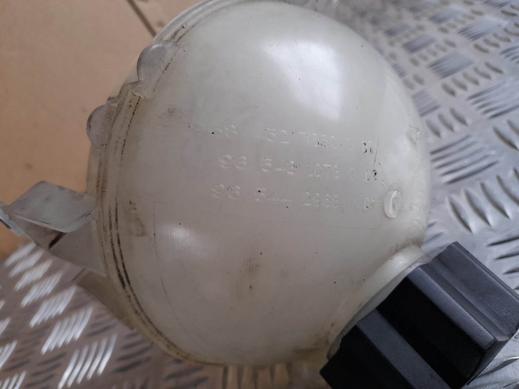 Dzesēšanas šķidruma tvertne priekš CITROEN PICASSO 2007 3 Dzesēšanas šķidruma tvertne priekš CITROEN PICASSO 2007