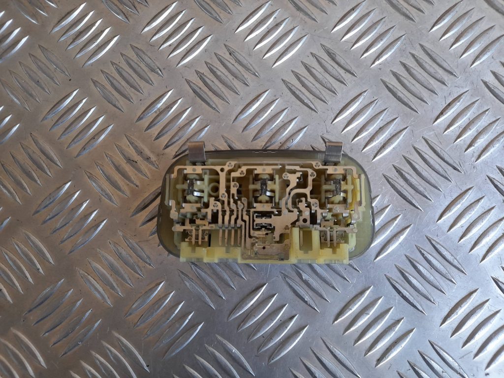 Priekšējo sēdvietu apgaismojums priekš CITROEN PICASSO 2007 2 Priekšējo sēdvietu apgaismojums priekš CITROEN PICASSO 2007