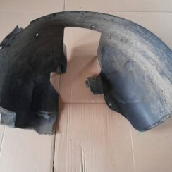 Priekšējais kreisais paspārns priekš CITROEN PICASSO 2007