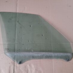 Priekšējo labo durvju stikls priekš CITROEN PICASSO 2007