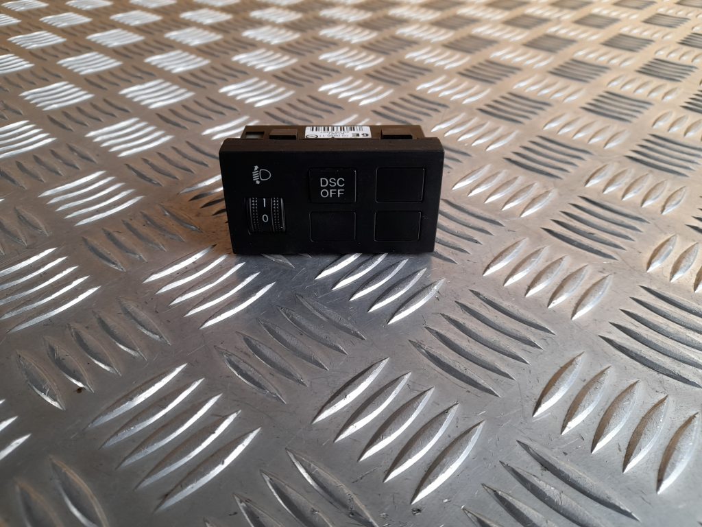 Mērinstrumentu paneļa pārslēgšanas pogas priekš MAZDA 6 2008 1 Mērinstrumentu paneļa pārslēgšanas pogas priekš MAZDA 6 2008