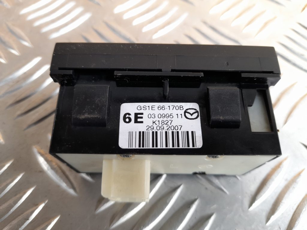 Mērinstrumentu paneļa pārslēgšanas pogas priekš MAZDA 6 2008 2 Mērinstrumentu paneļa pārslēgšanas pogas priekš MAZDA 6 2008