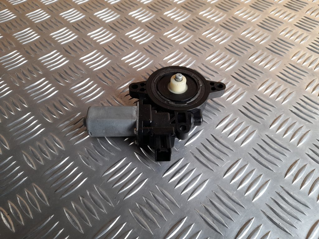 Elektrisko stiklu motors priekš MAZDA 6 2008 2 Elektrisko stiklu motors priekš MAZDA 6 2008