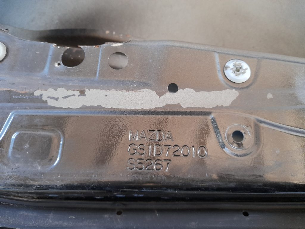 Aizmugurējās labās durvis priekš MAZDA 6 2008 4 Aizmugurējās labās durvis priekš MAZDA 6 2008