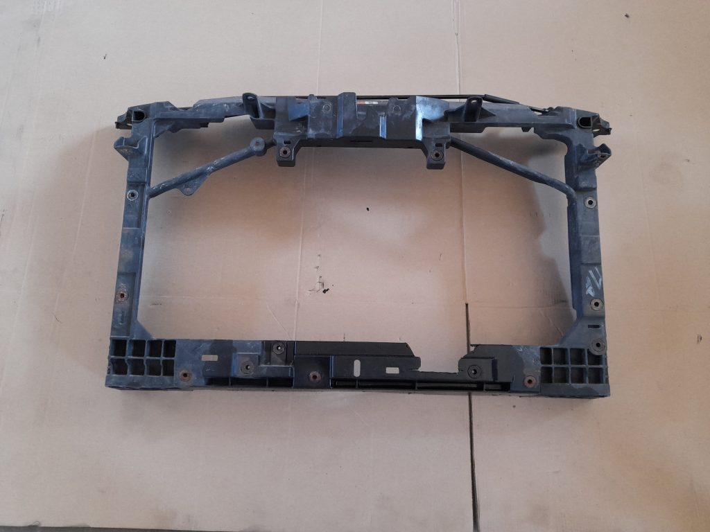 Priekšējā radiatora rāmis priekš MAZDA 6 2008 1 Priekšējā radiatora rāmis priekš MAZDA 6 2008