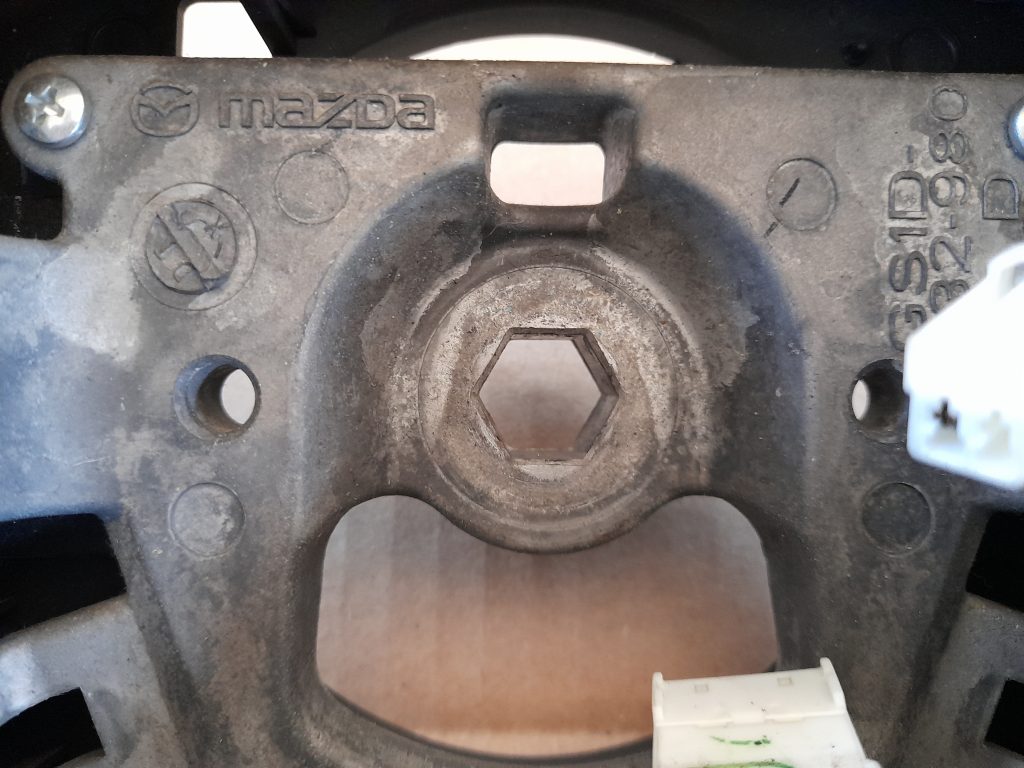 Stūre priekš MAZDA 6 2008 4 Stūre priekš MAZDA 6 2008