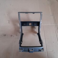 Centrālās konsoles dekoratīvais rāmis priekš MAZDA 6 2008