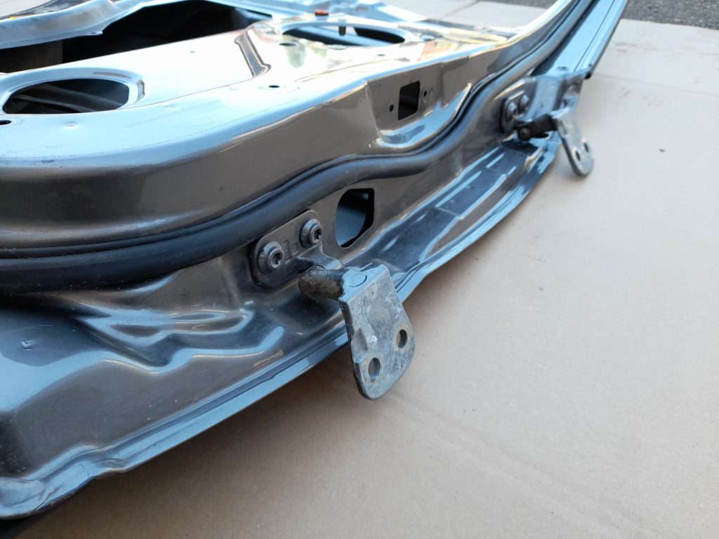 Aizmugurējās kreisās durvis priekš RANGE ROVER SPORT 2007