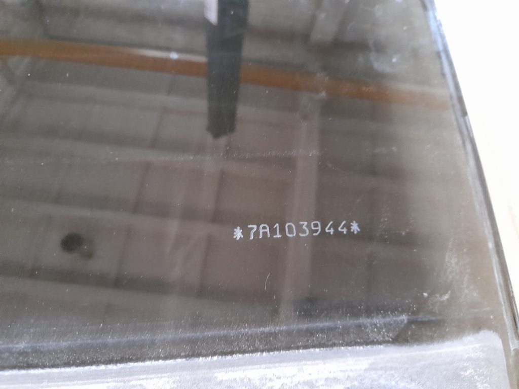 Aizmugurējo kreiso durvju stikls priekš RANGE ROVER SPORT 2007 3 Aizmugurējo kreiso durvju stikls priekš RANGE ROVER SPORT 2007