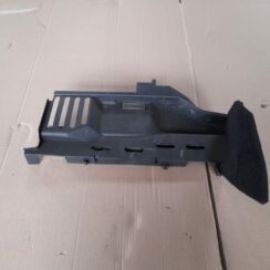 Mērinstrumentu paneļa apakšēja apdare priekš RANGE ROVER SPORT 2007