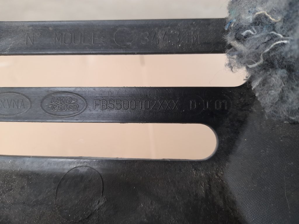 Mērinstrumentu paneļa apakšēja apdare priekš RANGE ROVER SPORT 2007 3 Mērinstrumentu paneļa apakšēja apdare priekš RANGE ROVER SPORT 2007