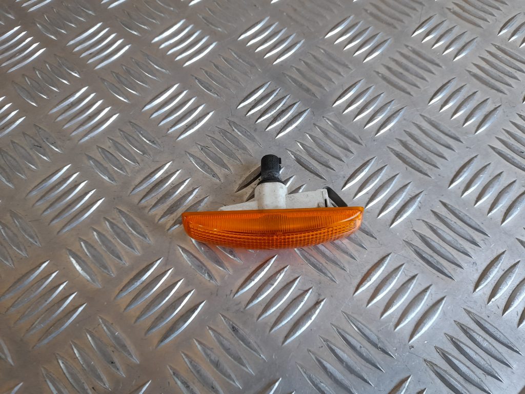 Pagrieziena signala lukturis priekš RANGE ROVER SPORT 2007