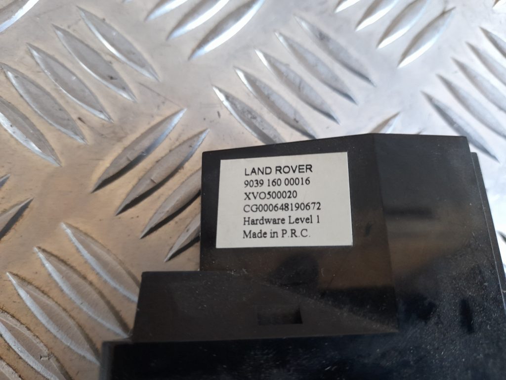 USB/AUX adapteris priekš RANGE ROVER SPORT 2007 3 USB/AUX adapteris priekš RANGE ROVER SPORT 2007