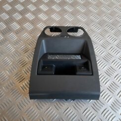 Centrālās konsoles (apdares) aizmugurēja daļa priekš RANGE ROVER SPORT 2007