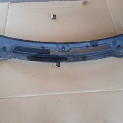 Vējstikla uzlikas (deflektora) režģis priekš RANGE ROVER SPORT 2007