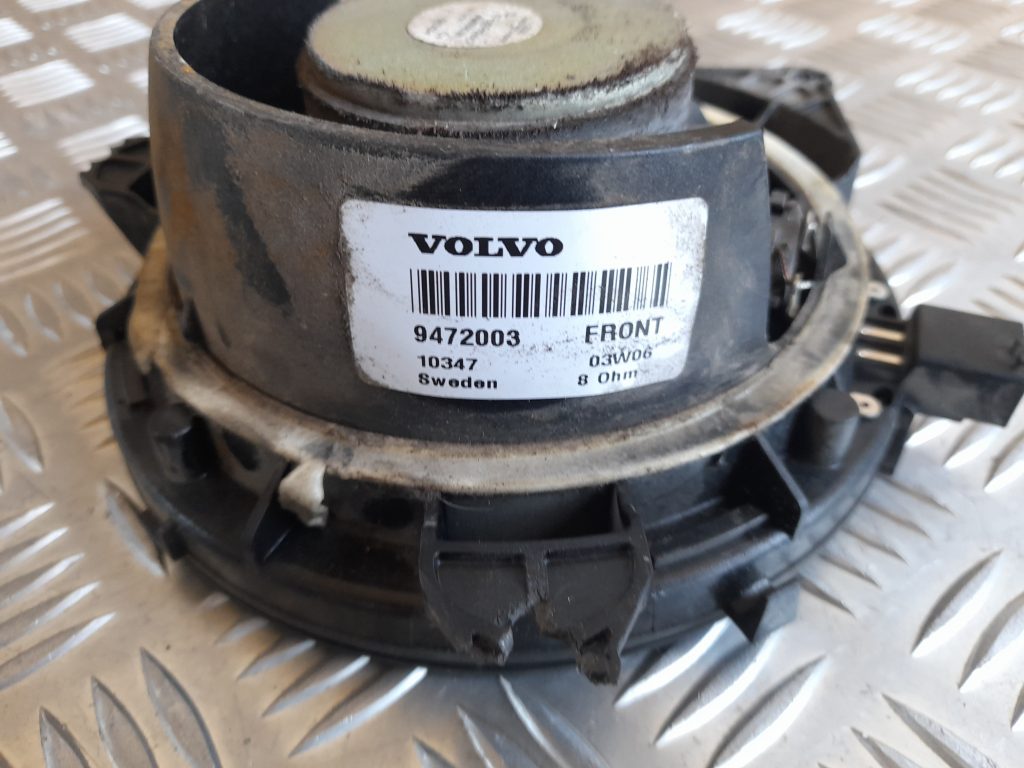 Durvju skaļrunis, apakšā priekš VOLVO V70 2003 SILVER