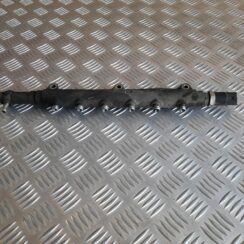 Degvielas sadales caurule priekš VOLVO V70 2003 SILVER