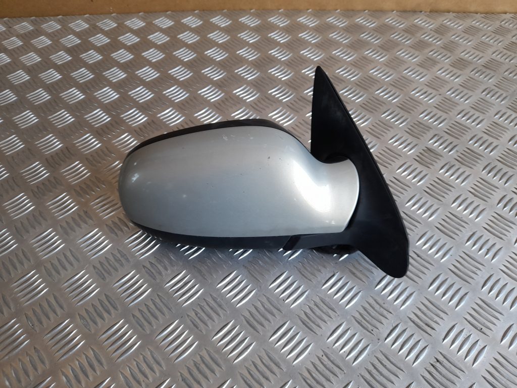 Ārējais spogulis, pa labi priekš VOLVO V70 2003 SILVER