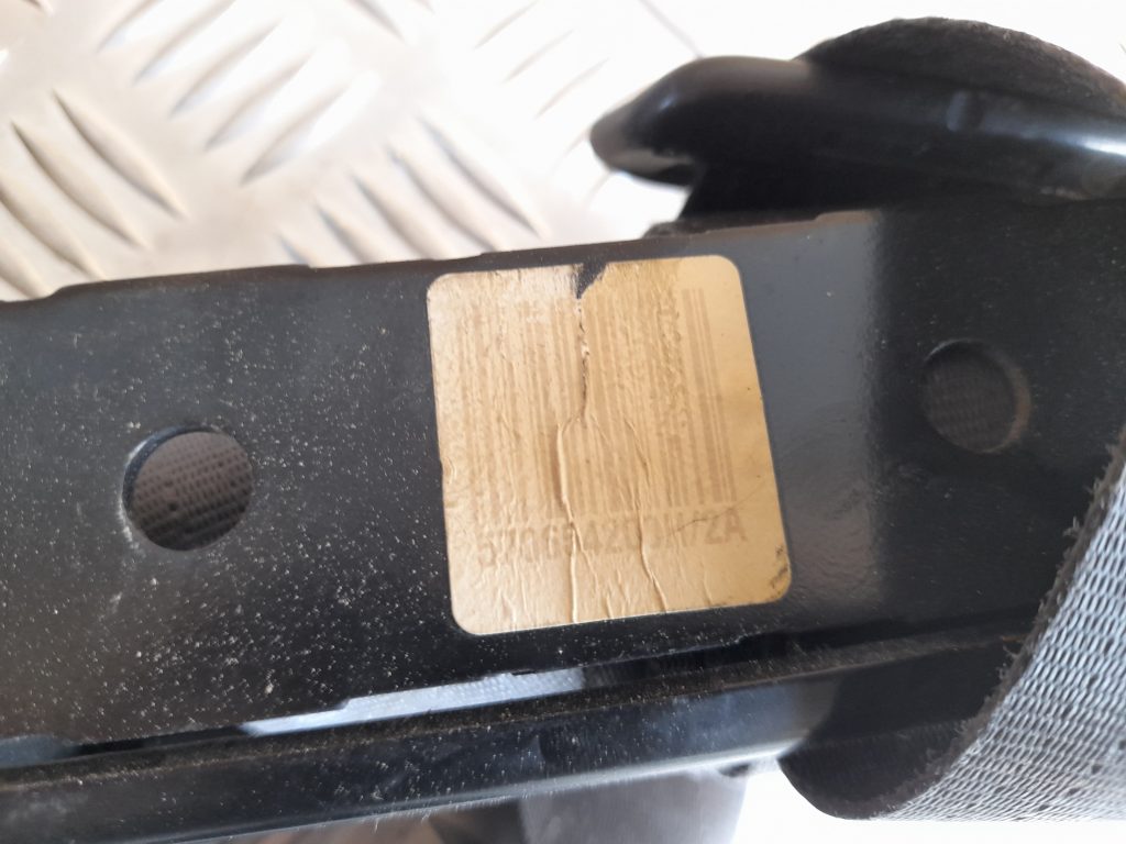 Priekšējā labā drošības josta priekš VOLVO V70 2003 SILVER 4 Priekšējā labā drošības josta priekš VOLVO V70 2003 SILVER