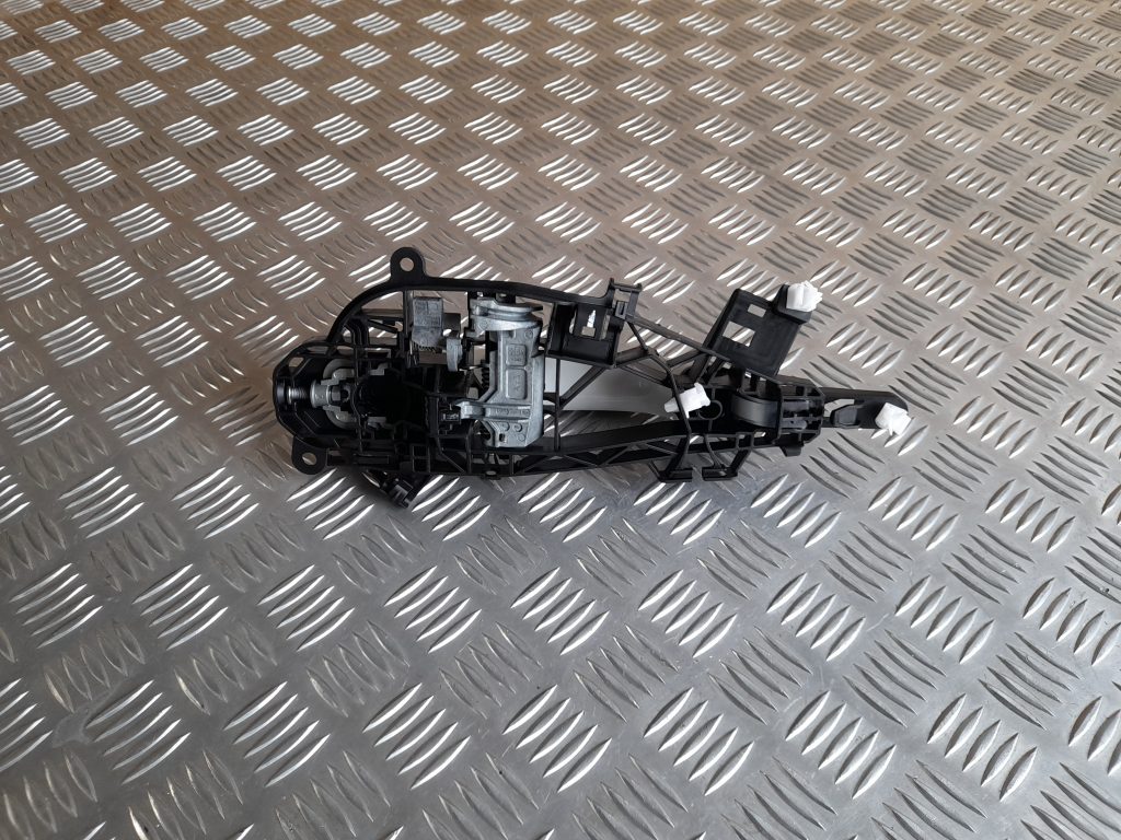 Aizmugurējāis labais durvju rokturis priekš OPEL ASTRA SPORT 2017