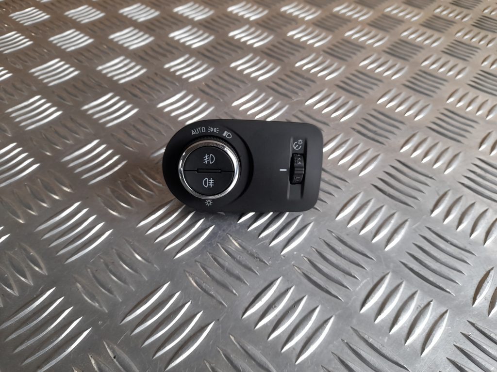 Gaismas slēdzis priekš OPEL ASTRA SPORT 2017 1 Gaismas slēdzis priekš OPEL ASTRA SPORT 2017