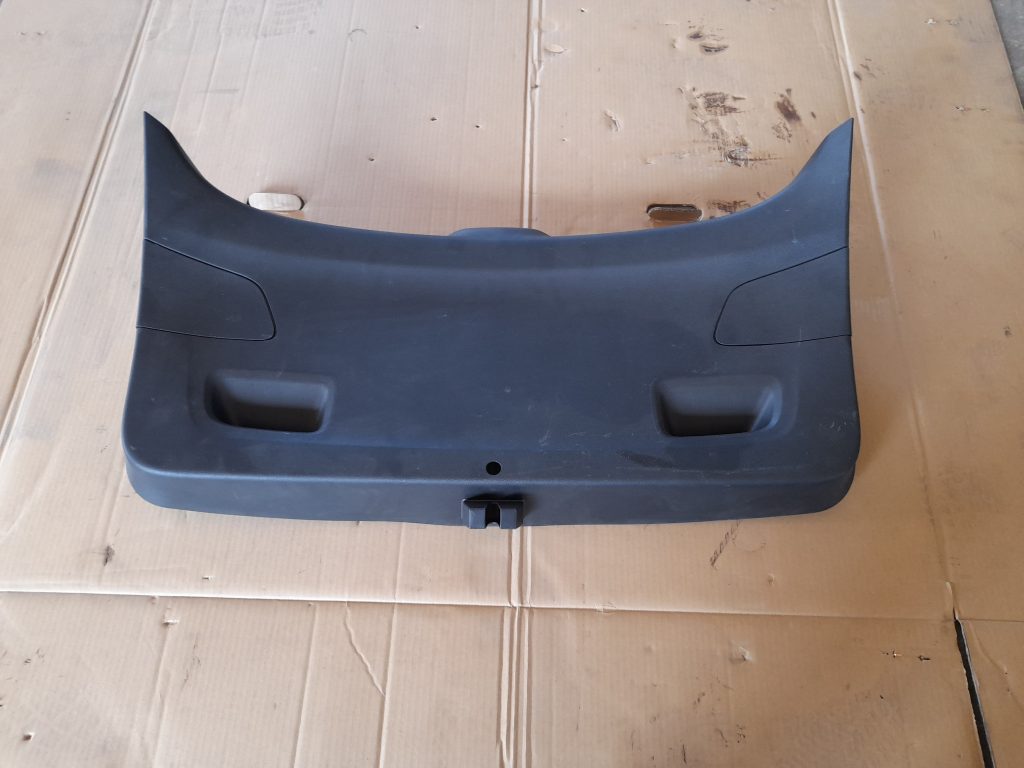 Bagāžnieka vāka liela apdare priekš OPEL ASTRA SPORT 2017 1 Bagāžnieka vāka liela apdare priekš OPEL ASTRA SPORT 2017