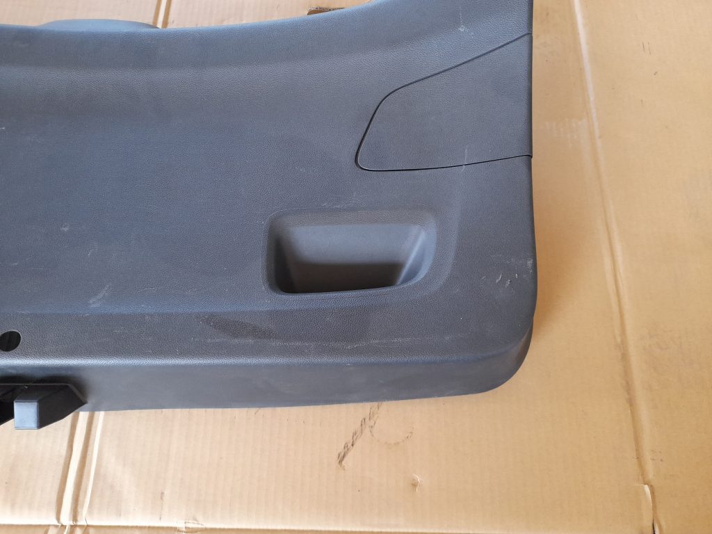 Bagāžnieka vāka liela apdare priekš OPEL ASTRA SPORT 2017 4 Bagāžnieka vāka liela apdare priekš OPEL ASTRA SPORT 2017