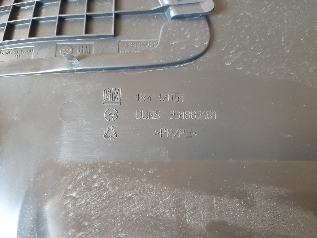 Bagāžnieka vāka liela apdare priekš OPEL ASTRA SPORT 2017 5 Bagāžnieka vāka liela apdare priekš OPEL ASTRA SPORT 2017