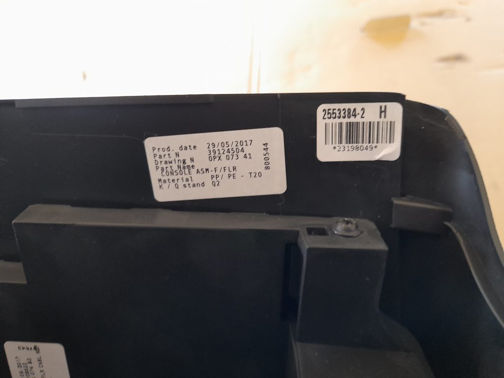 Centrālās konsoles apdares lielākā daļa priekš OPEL ASTRA SPORT 2017 5 Centrālās konsoles apdares lielākā daļa priekš OPEL ASTRA SPORT 2017