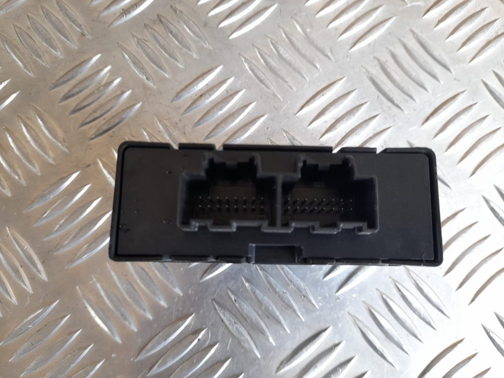 Parkošanās devēju vadības bloks priekš OPEL ASTRA SPORT 2017 3 Parkošanās devēju vadības bloks priekš OPEL ASTRA SPORT 2017