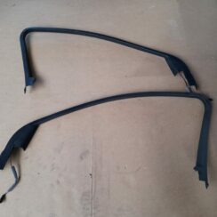 Priekšējo kreiso durvju moldings priekš VW PHAETON 2005