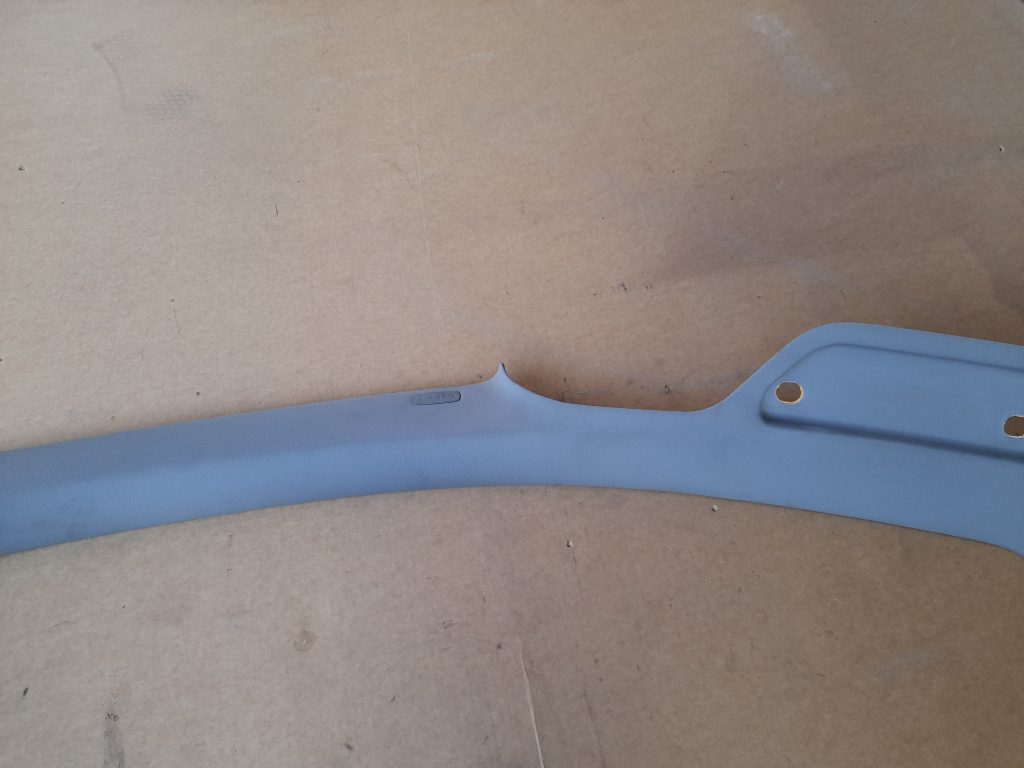 Priekšējas salona statnes apdare priekš VW PHAETON 2005