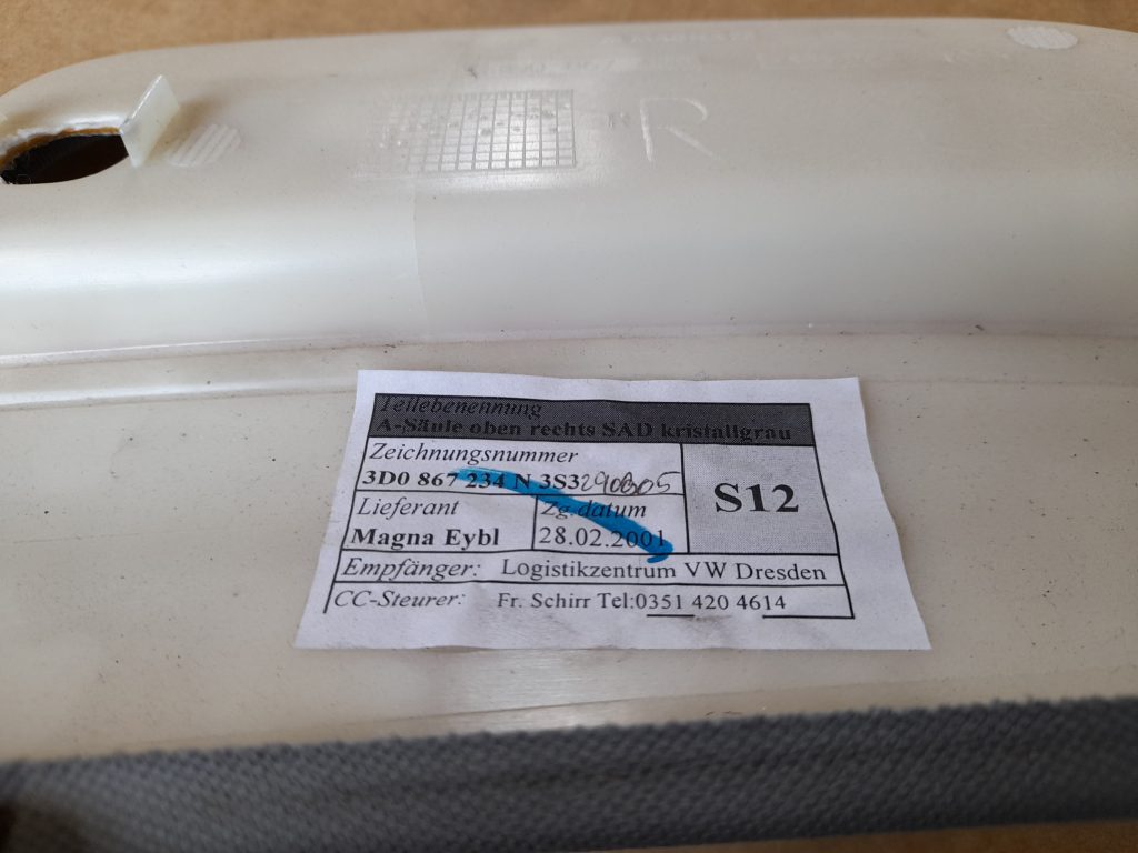 Priekšējas salona statnes apdare priekš VW PHAETON 2005