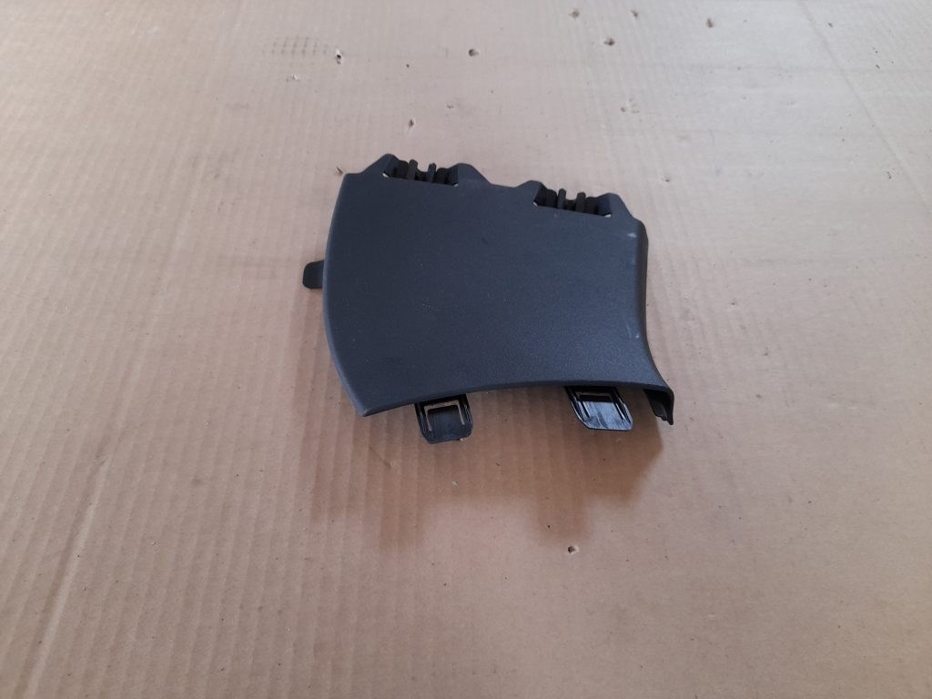 Bagažnieka nodalījuma statnes apdare priekš VOLVO XC60 2009