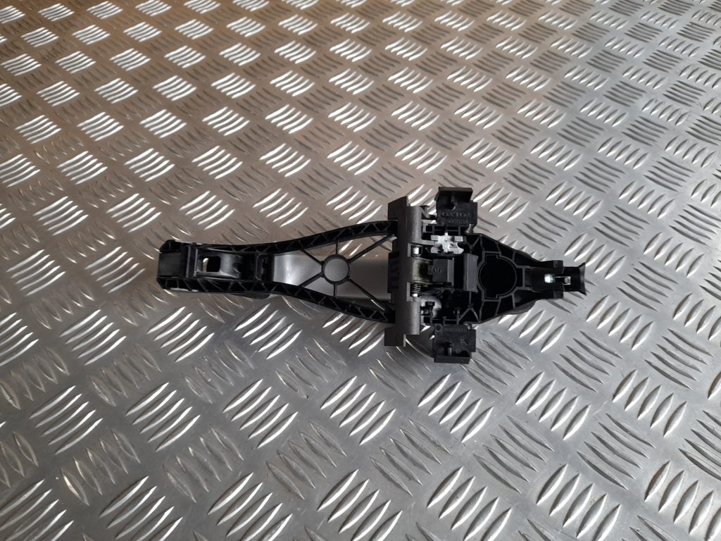 Aizmugurējāis labais durvju rokturis priekš VOLVO XC60 2009