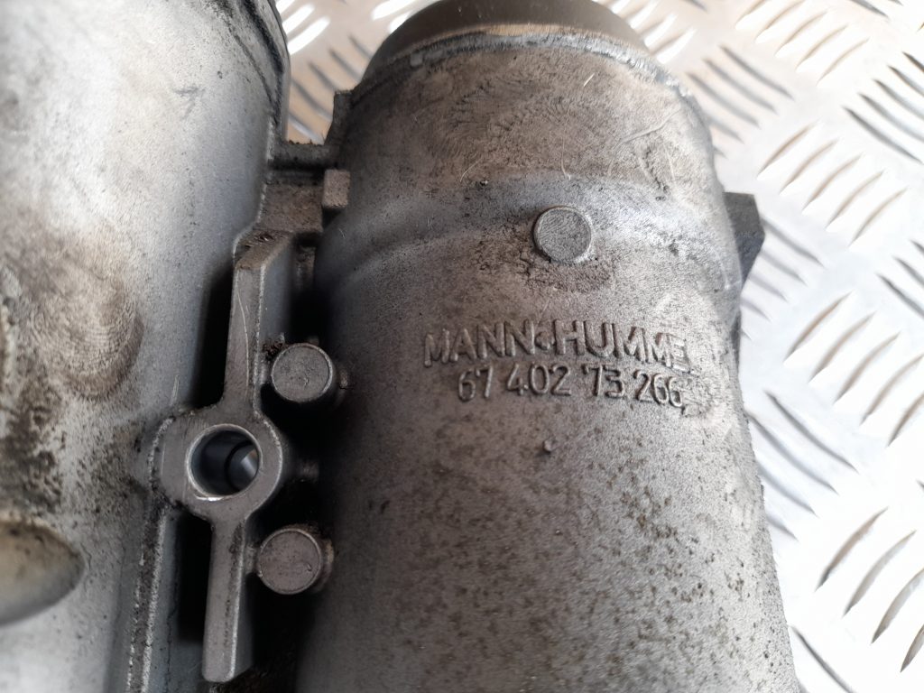 Eļļas filtra korpuss priekš VOLVO XC60 2009