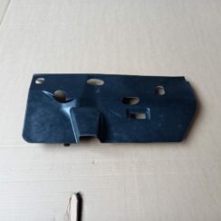 Mērinstrumentu paneļa apakšēja apdare priekš VW TOUAREG 2007