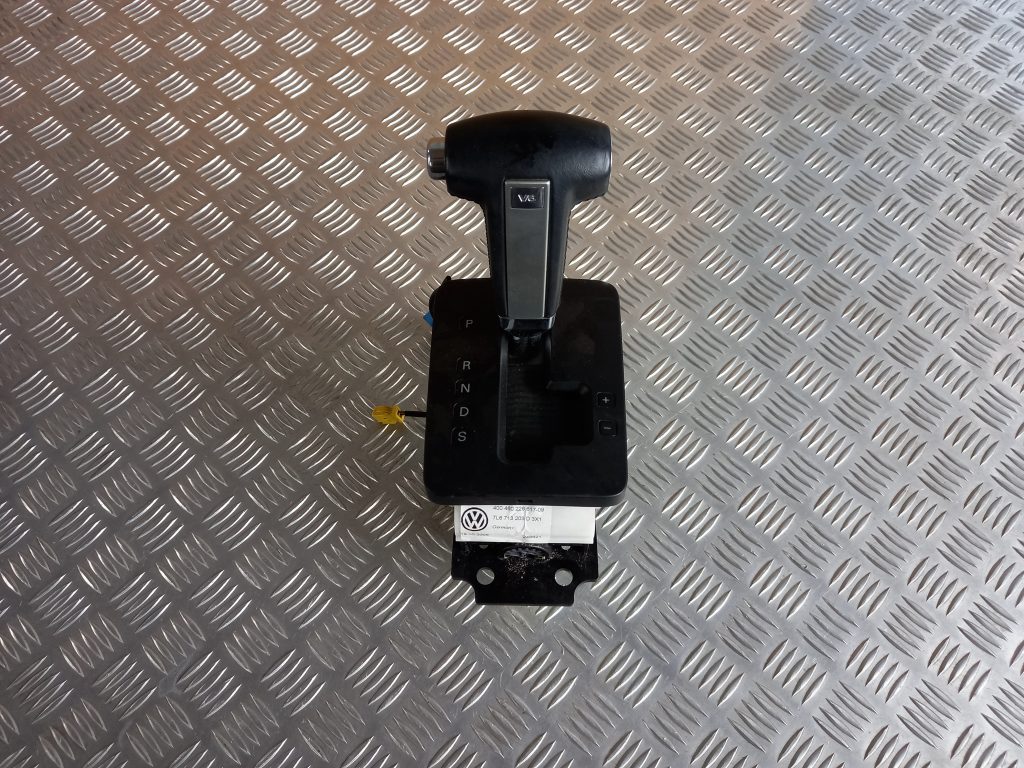 Ātrumu pārslēgšanas slēdzis priekš VW TOUAREG 2007