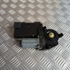 Elektrisko stiklu motors priekš VW TOUAREG 2007