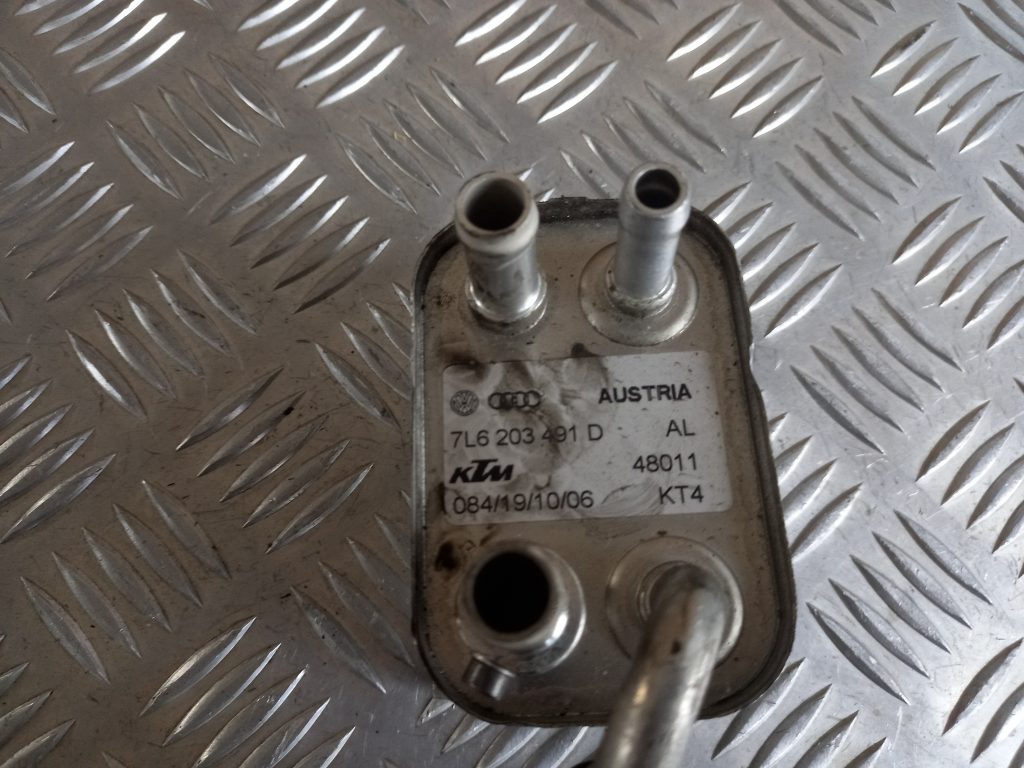 Eļļas radiators priekš VW TOUAREG 2007