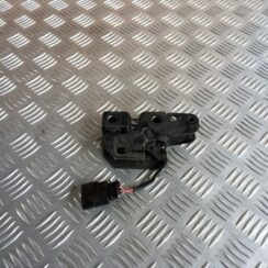 Pārsega slēdzene priekš VW TOUAREG 2007