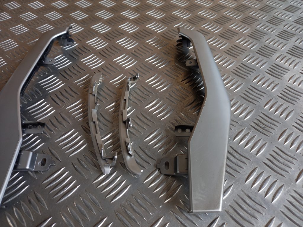 Dekoratīva apdare centrālās konsoles nodalījumam priekš MITSUBISHI ASX 2011