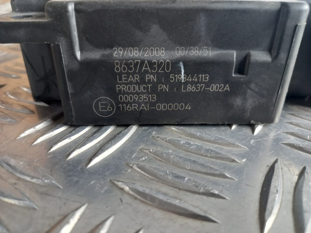 Drošinātāju relejas kaste priekš MITSUBISHI LANCER 2009 4 Drošinātāju relejas kaste priekš MITSUBISHI LANCER 2009