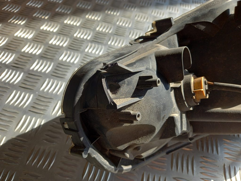 Priekšējais labais lukturis priekš MITSUBISHI LANCER 2009 4 Priekšējais labais lukturis priekš MITSUBISHI LANCER 2009