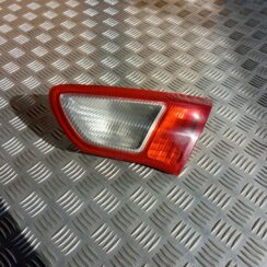 Bagāžnieka vāka kreisais lukturis priekš MITSUBISHI LANCER 2009