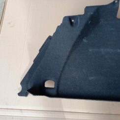 Bagāžnieka nodalījuma sānu apdare priekš VW PASSAT CC 2009